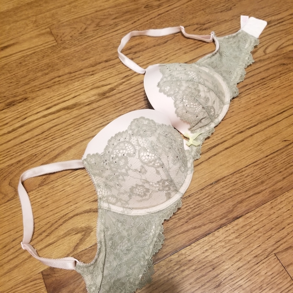 Victoria's Secret pushup bra - Picture 6 of 8